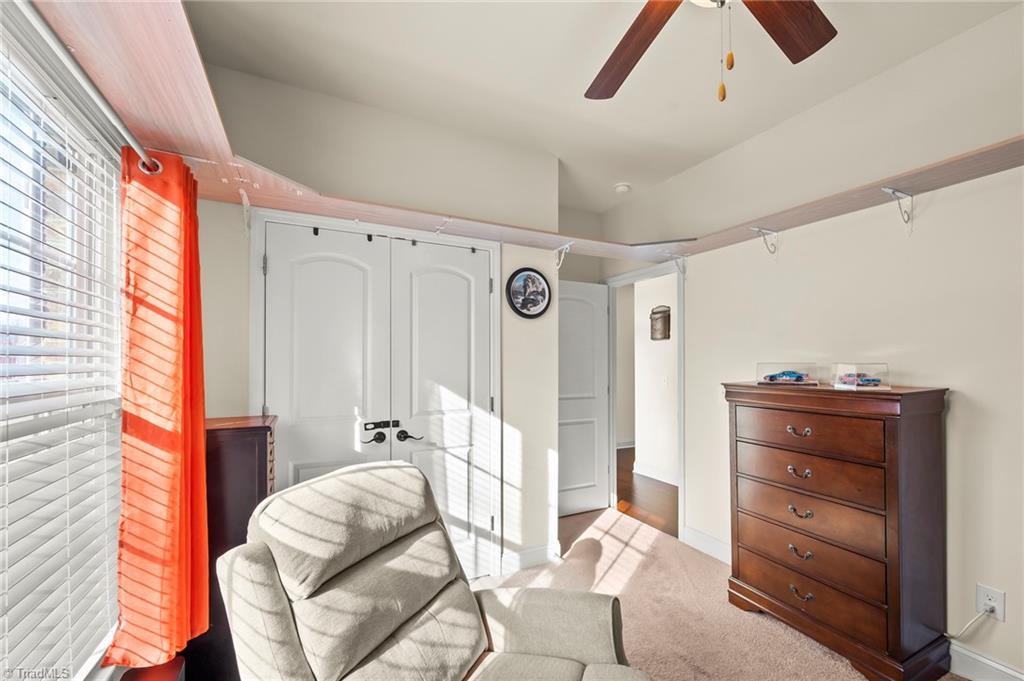 property viewer photo 12