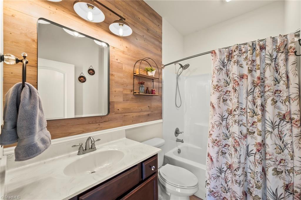 property viewer photo 15