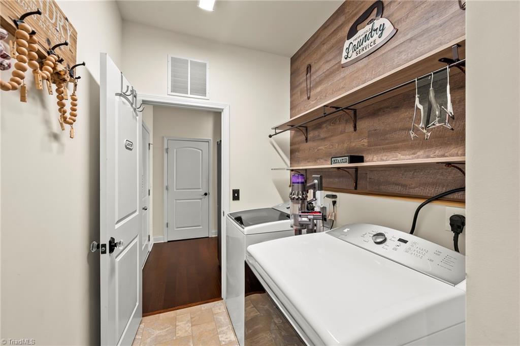 property viewer photo 29