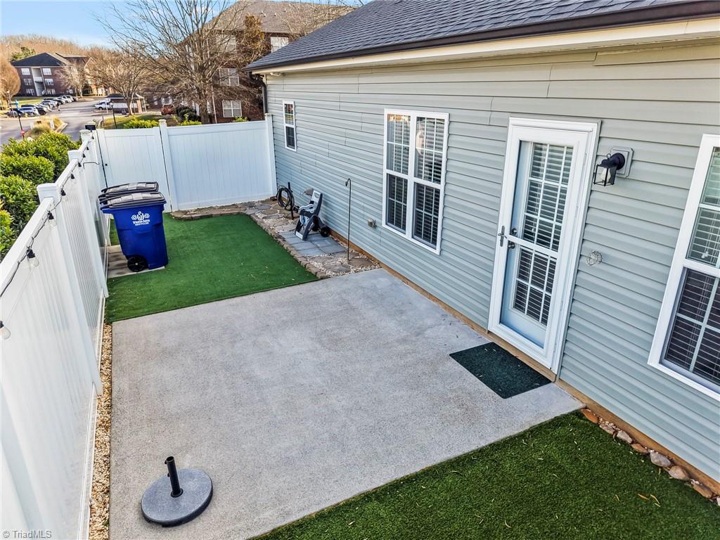 property viewer photo 30