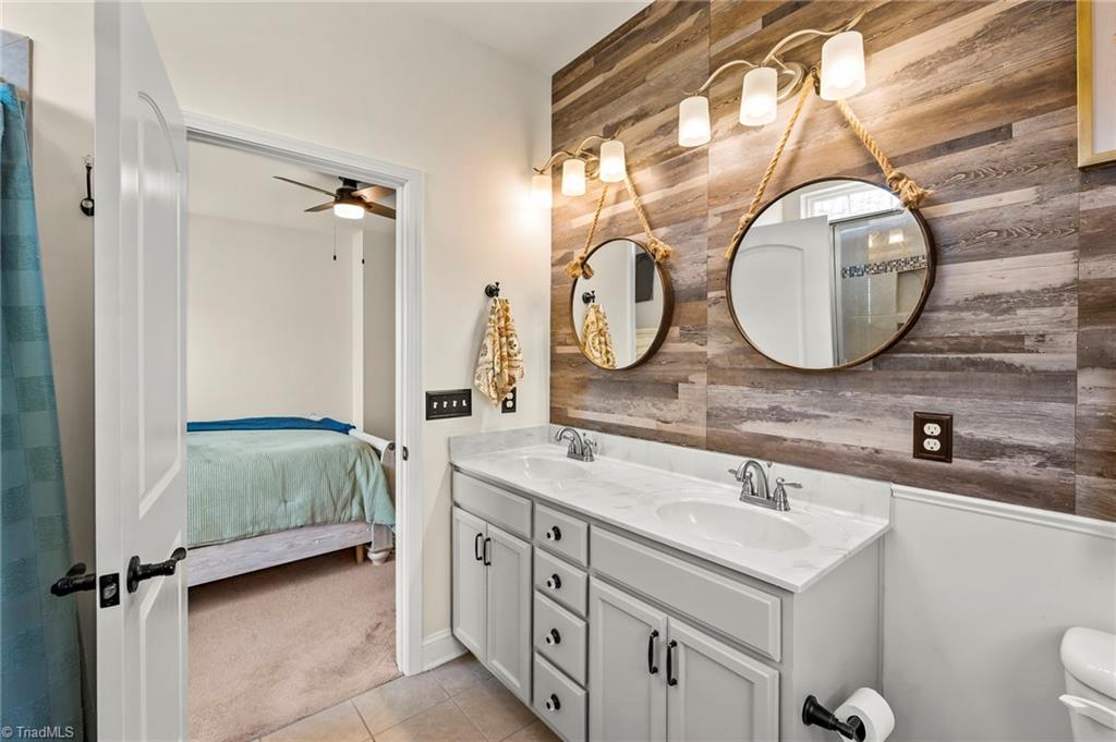 property viewer photo 9