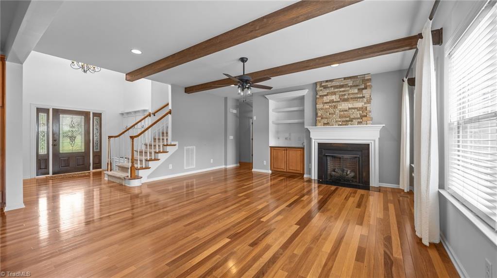 property viewer photo 16