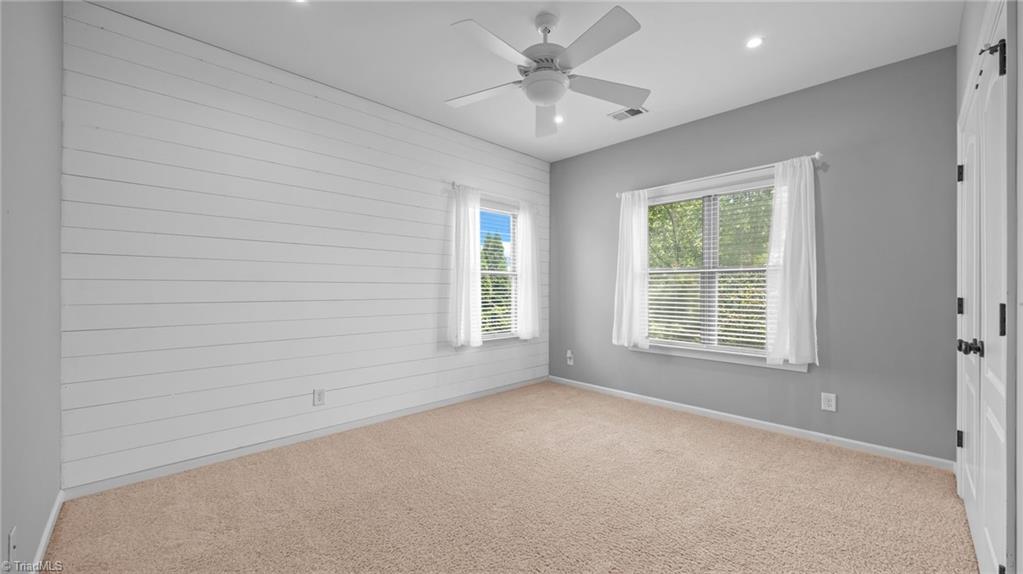 property viewer photo 32