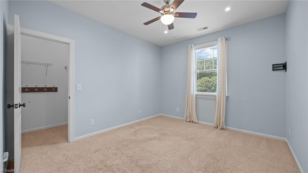 property viewer photo 35