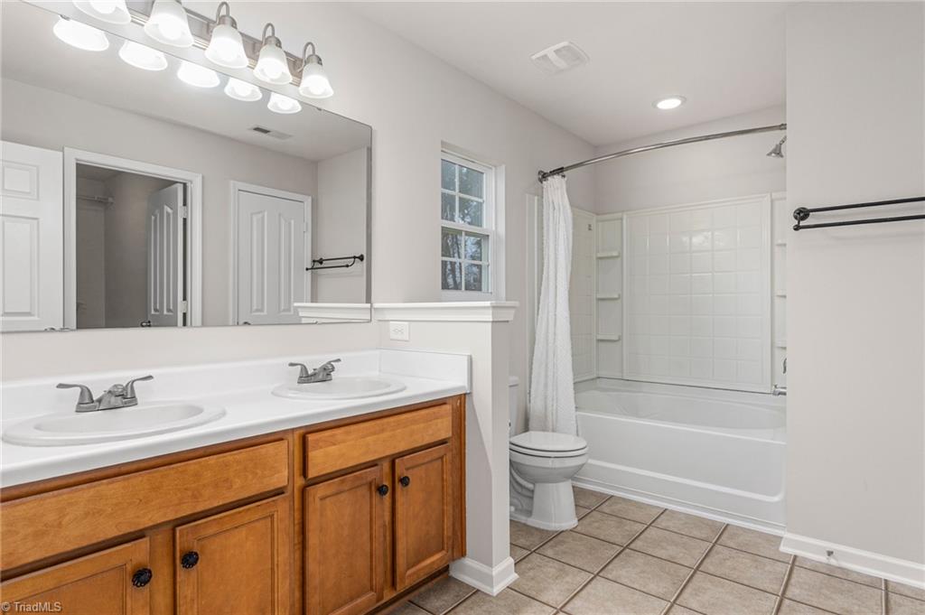 property viewer photo 9