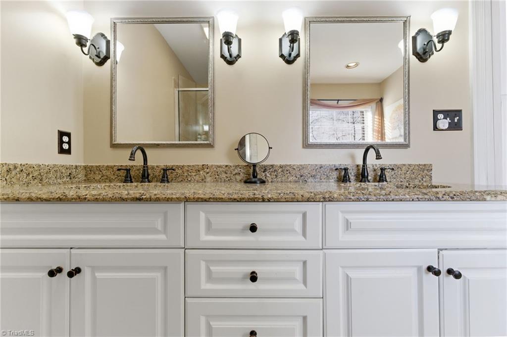 property viewer photo 19