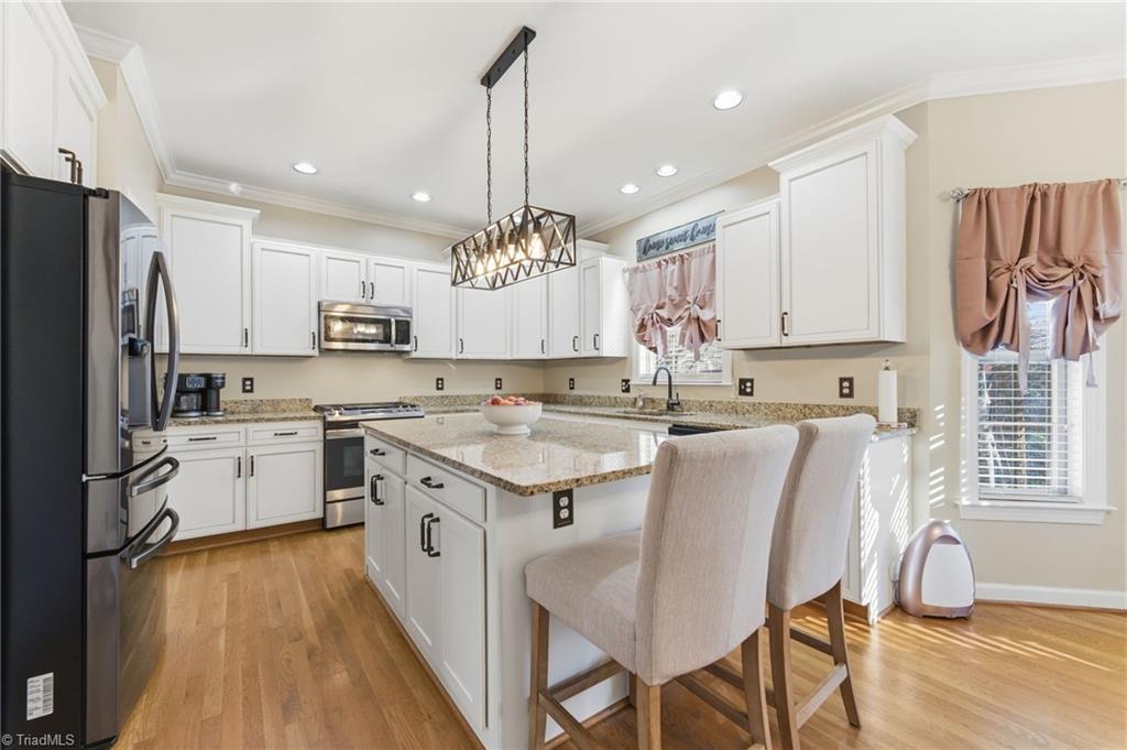 property viewer photo 7