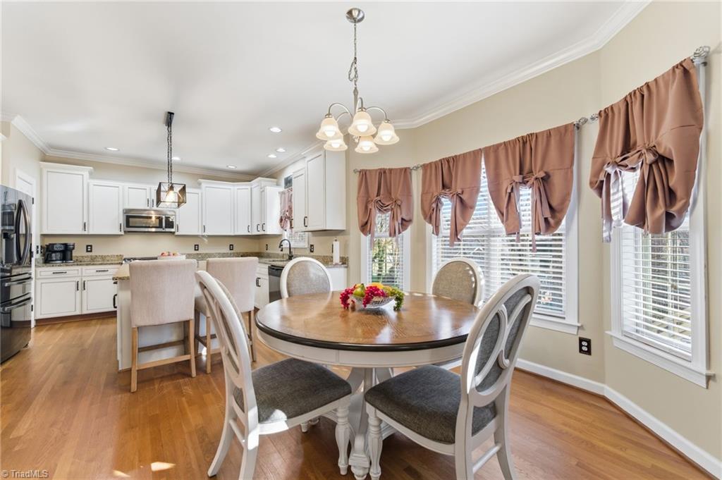 property viewer photo 9