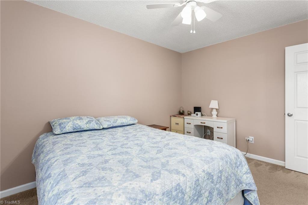 property viewer photo 16