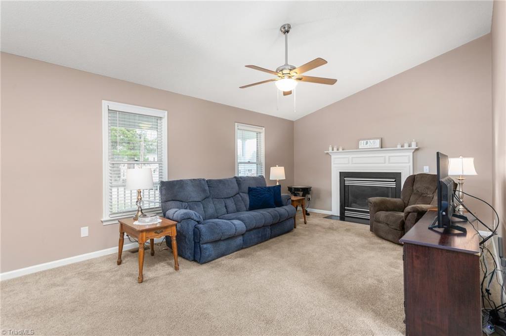 property viewer photo 7