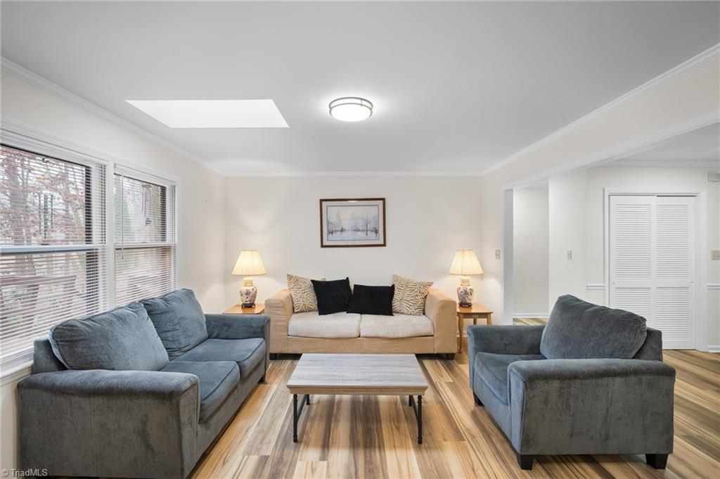 property viewer photo 7