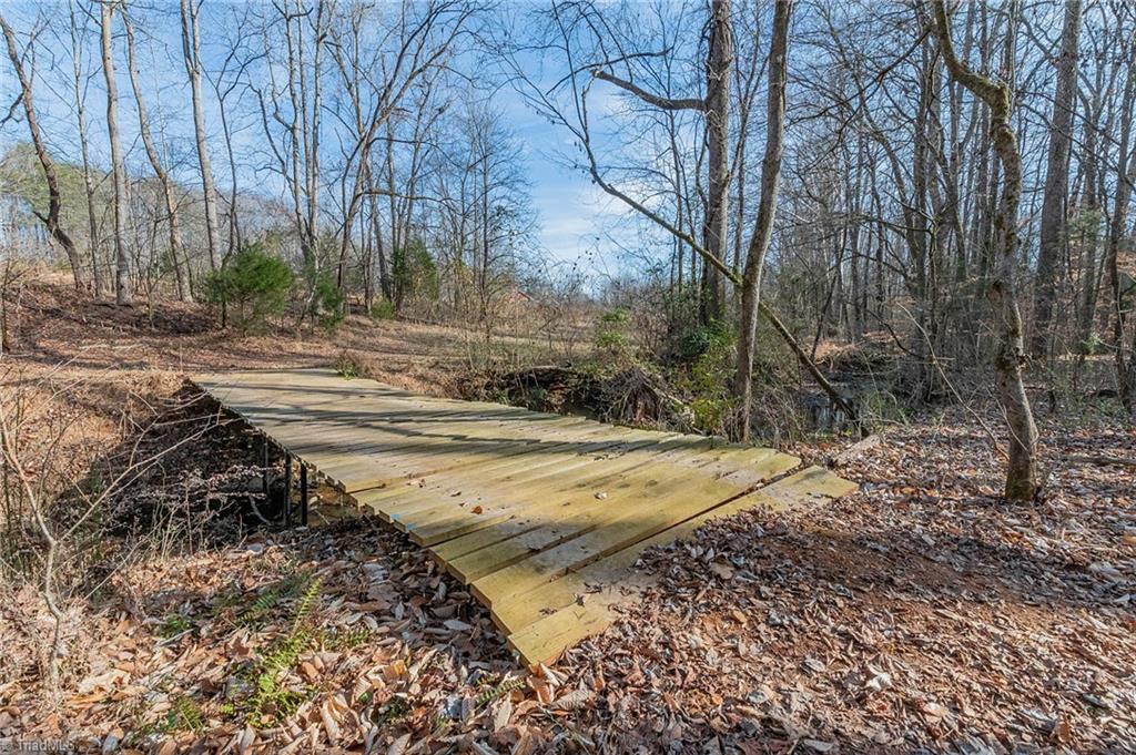 property viewer photo 43