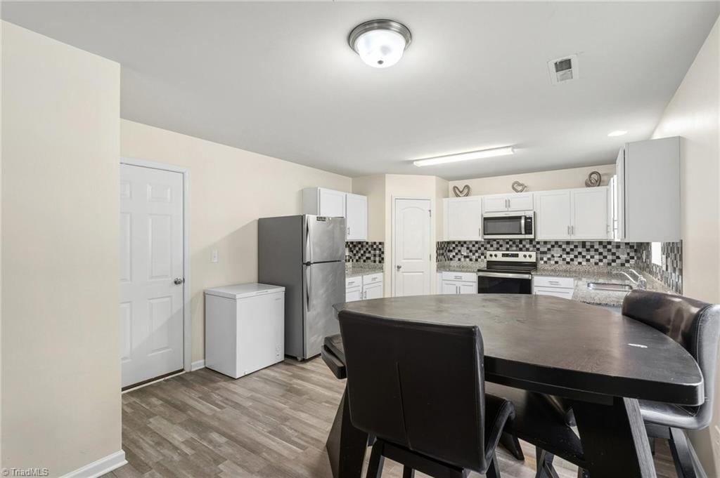 property viewer photo 12