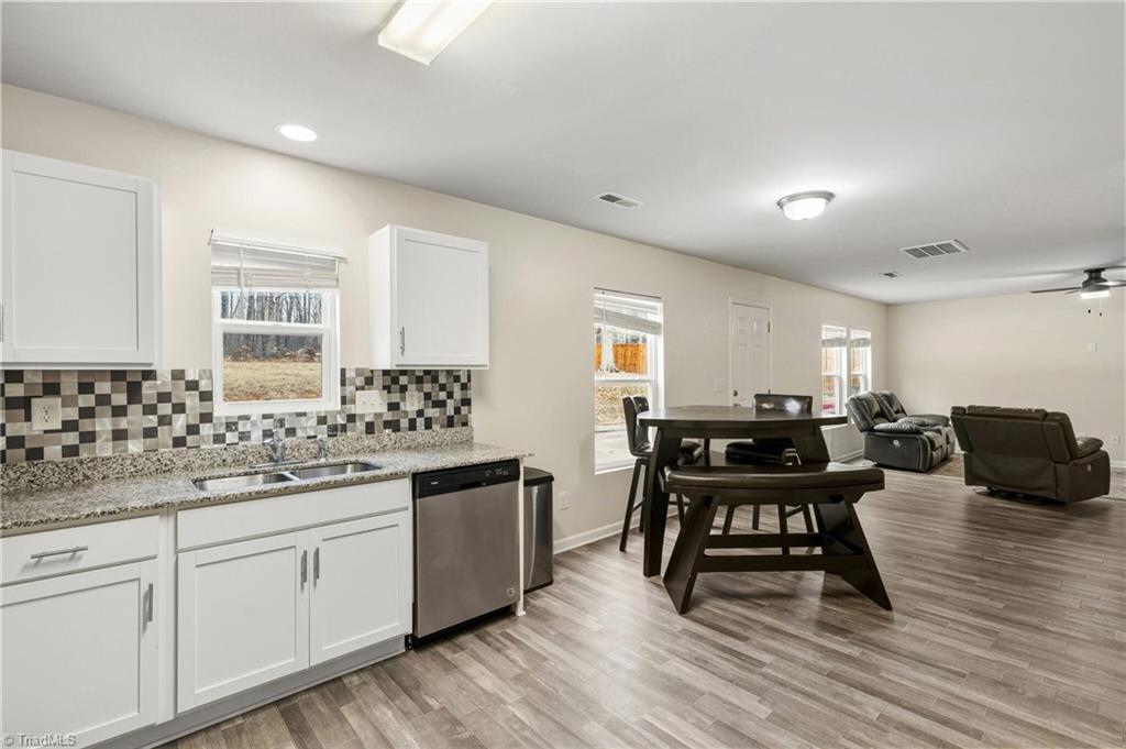 property viewer photo 18
