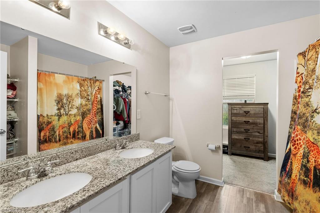 property viewer photo 22