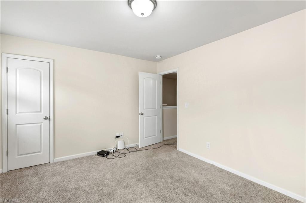 property viewer photo 26