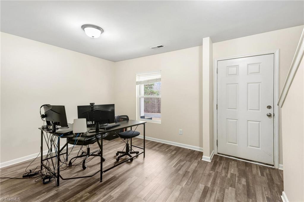 property viewer photo 3