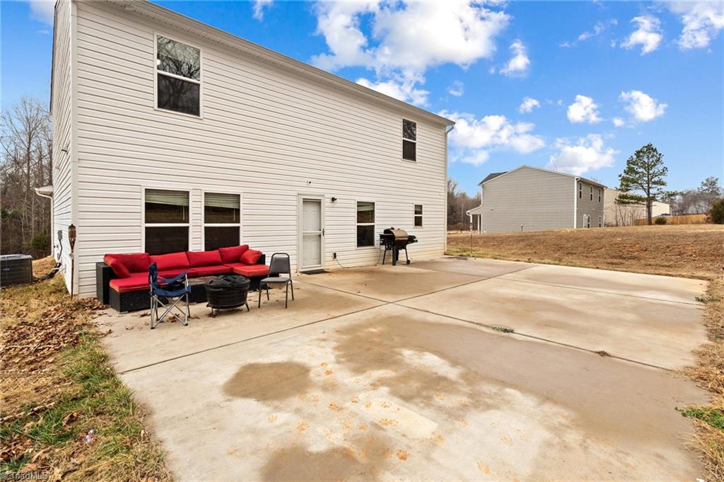 property viewer photo 35