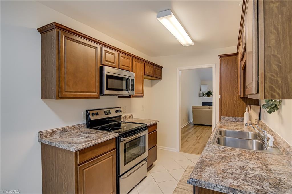 property viewer photo 12