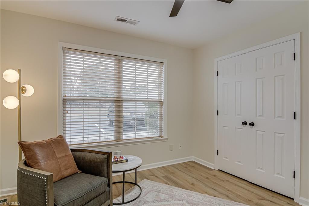 property viewer photo 18