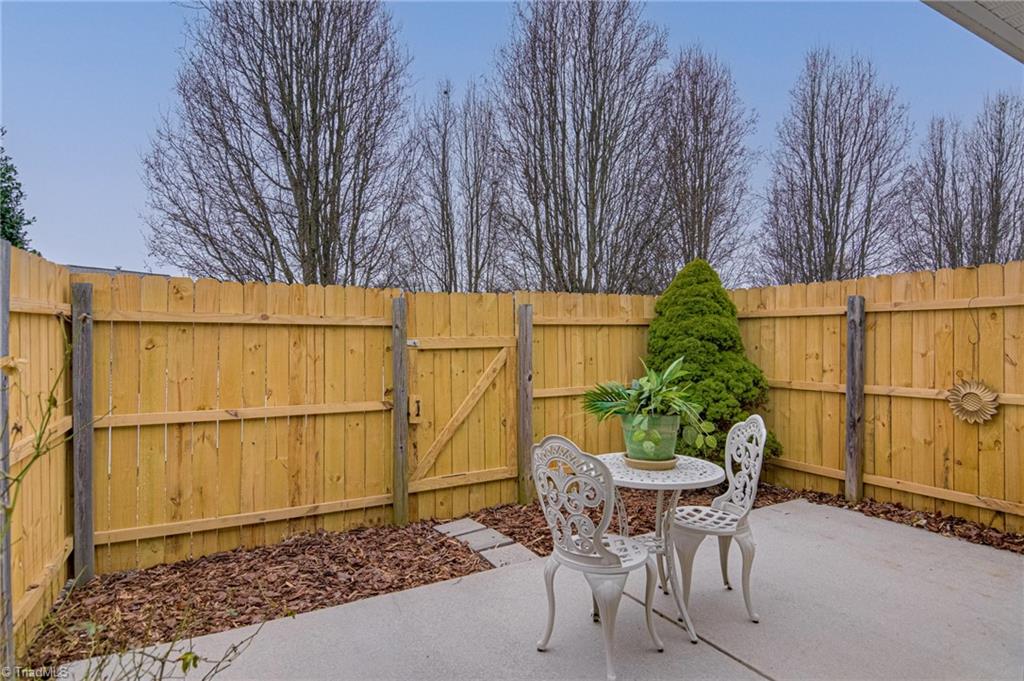 property viewer photo 25