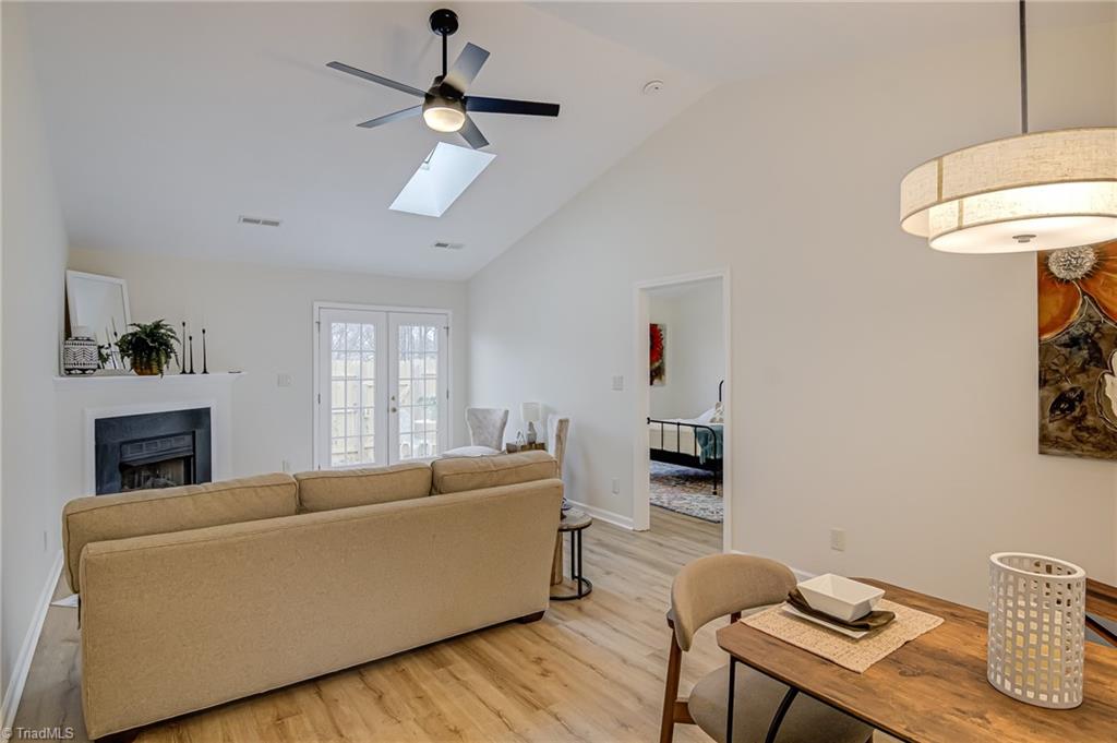 property viewer photo 4