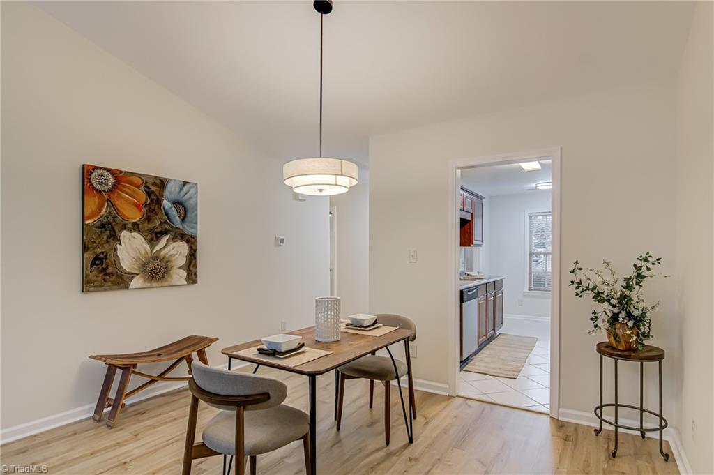 property viewer photo 7