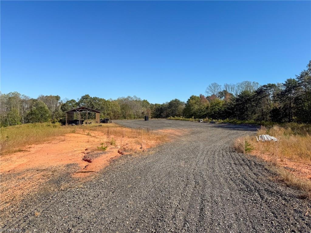 main property photo 40