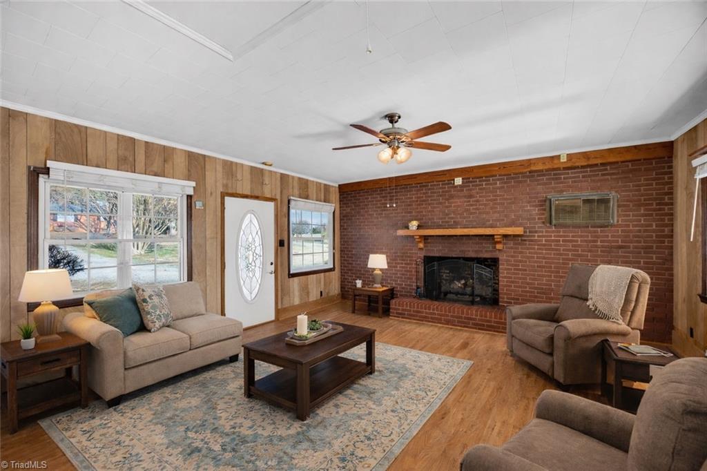 property viewer photo 2