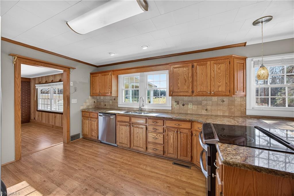 property viewer photo 9