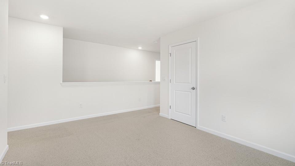property viewer photo 16