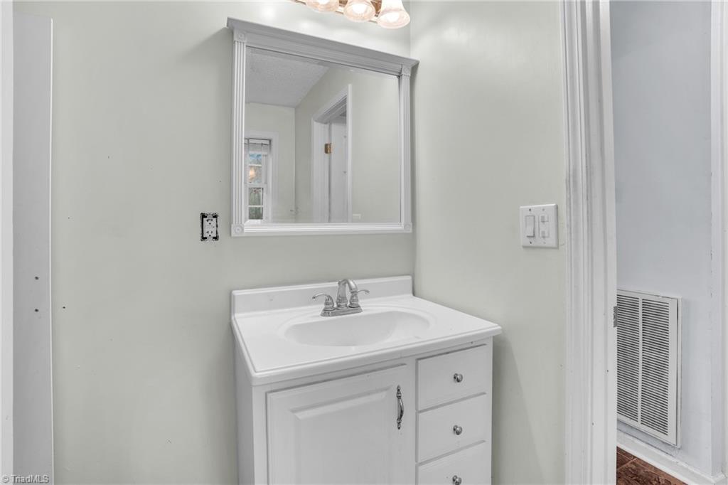 property viewer photo 17