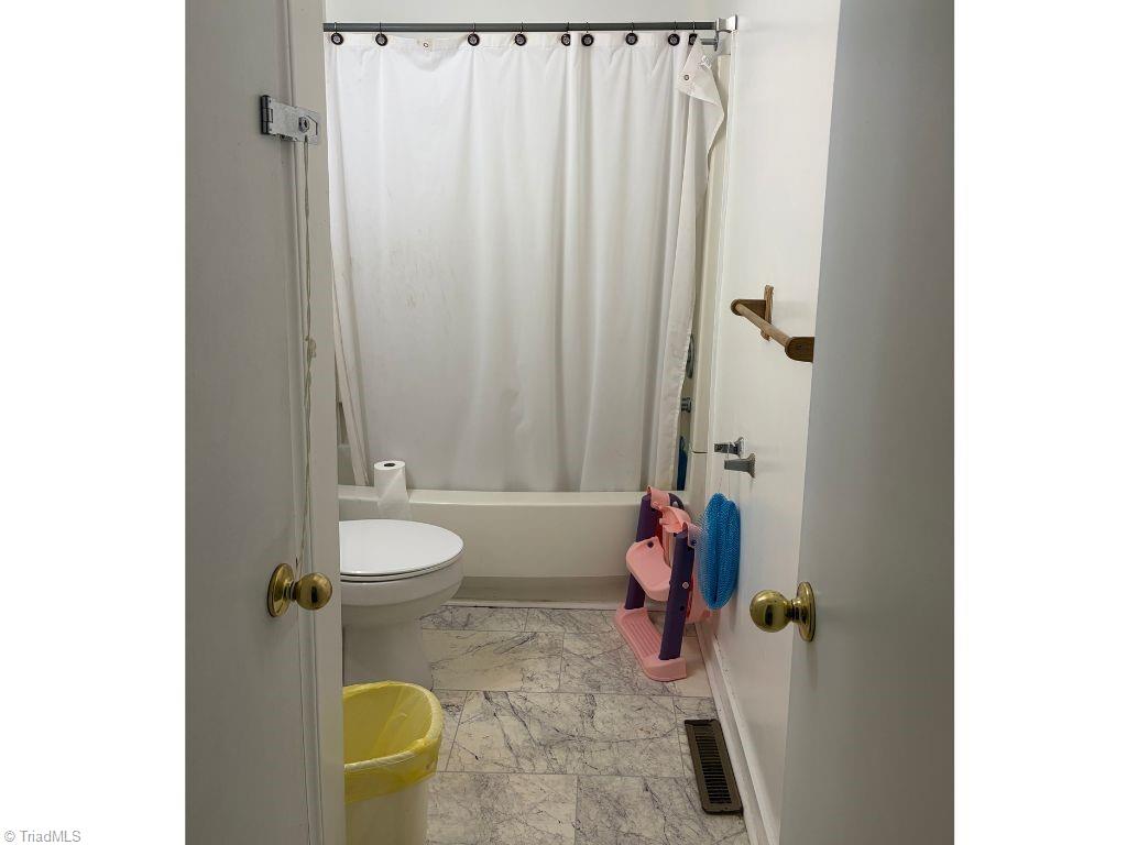 property viewer photo 19