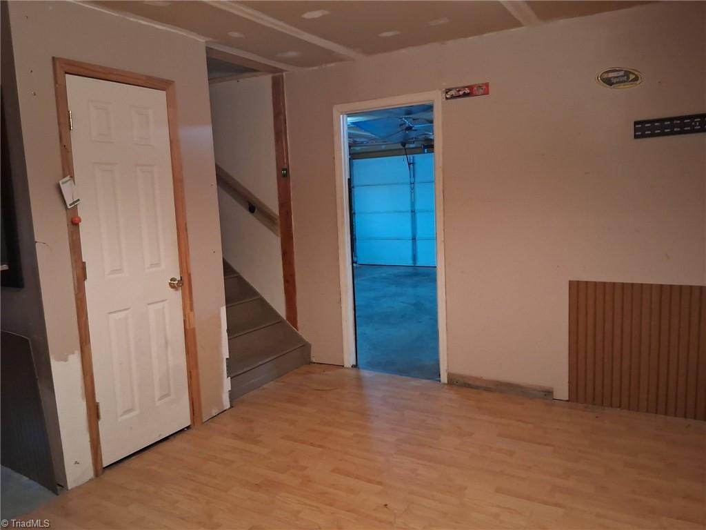 property viewer photo 18