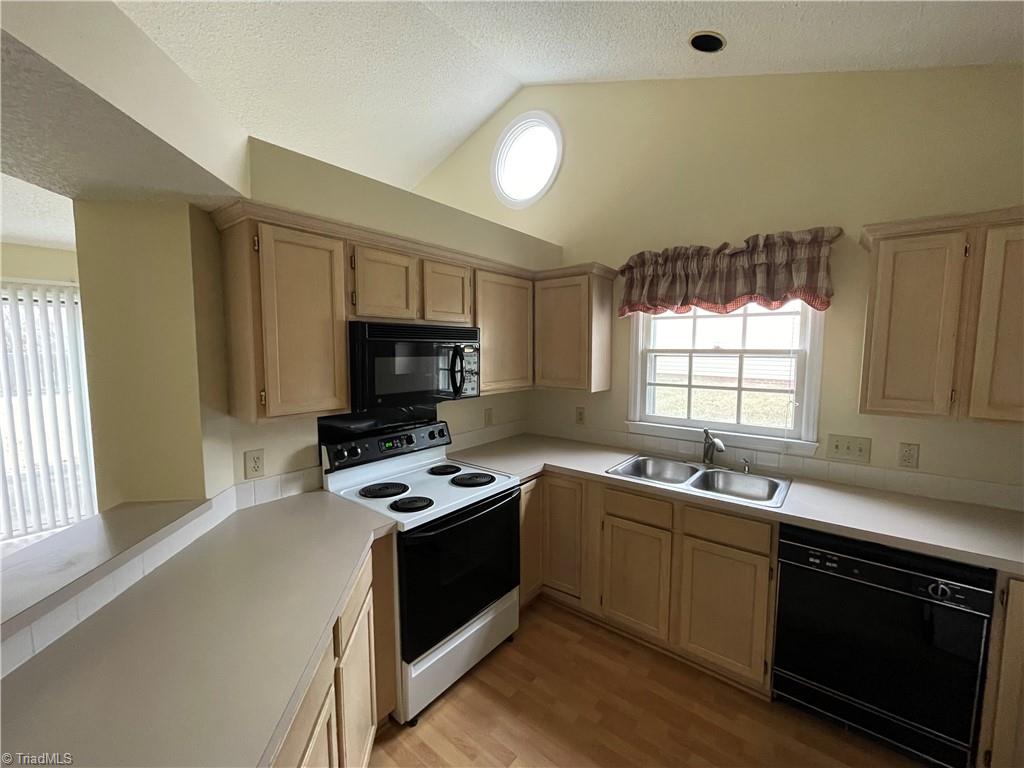 property viewer photo 11