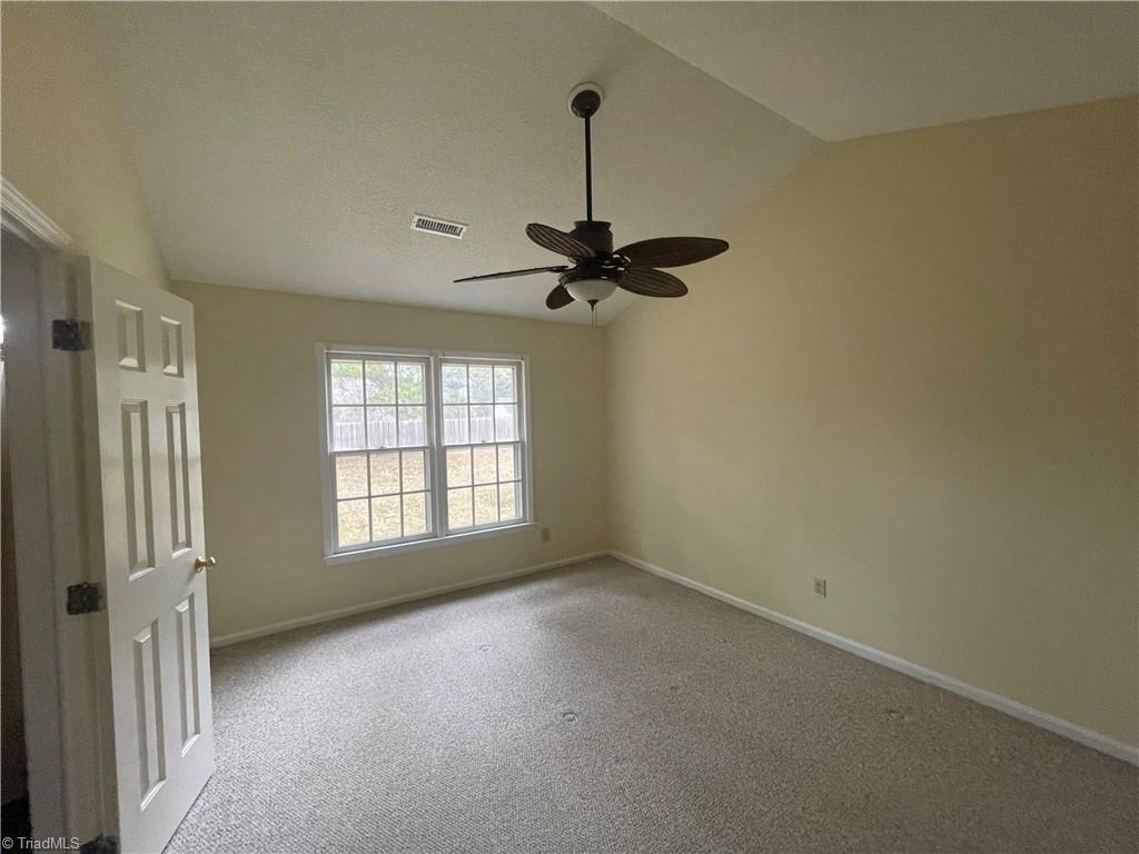 property viewer photo 6