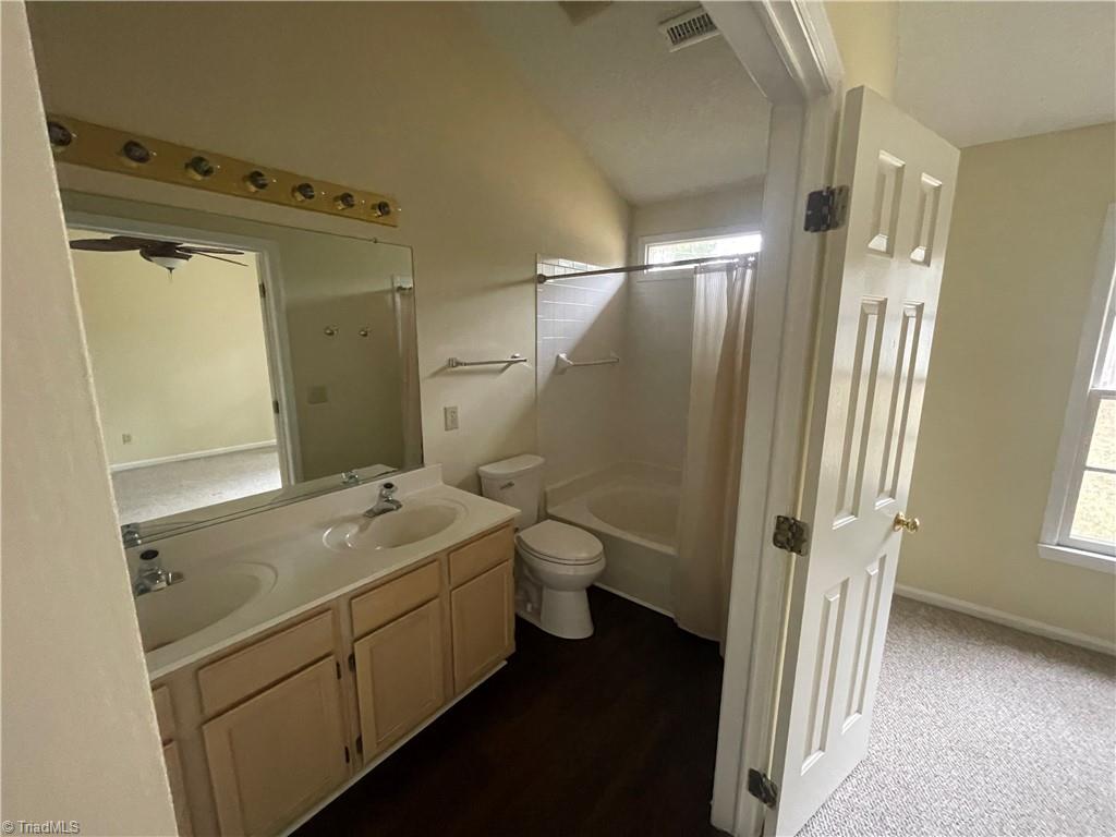 property viewer photo 7