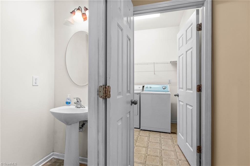 property viewer photo 4