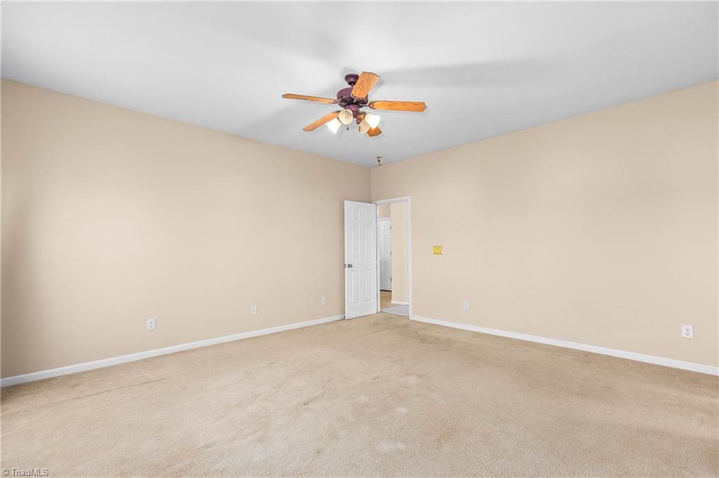 property viewer photo 5