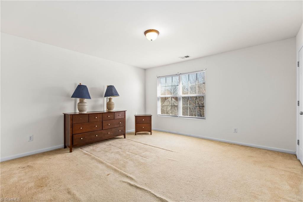 property viewer photo 9