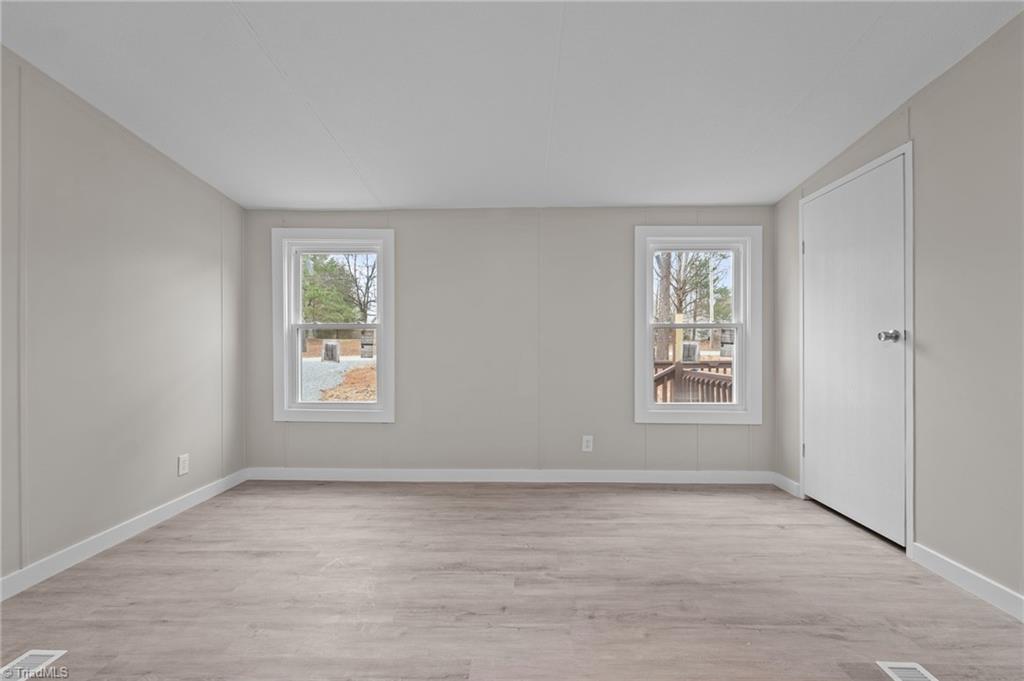 property viewer photo 14