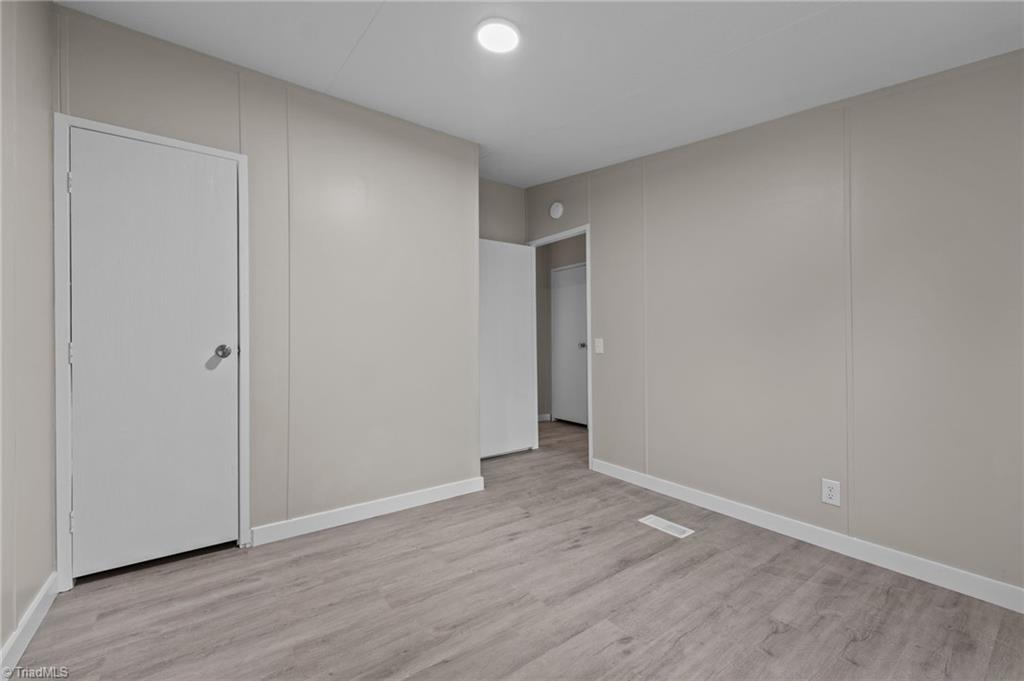 property viewer photo 18