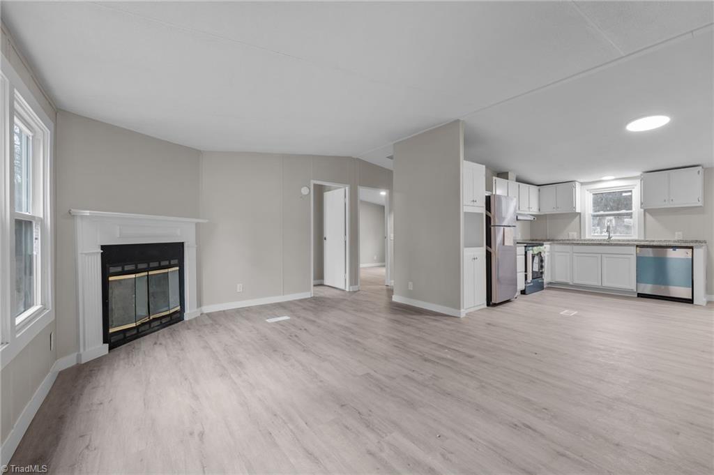 property viewer photo 2