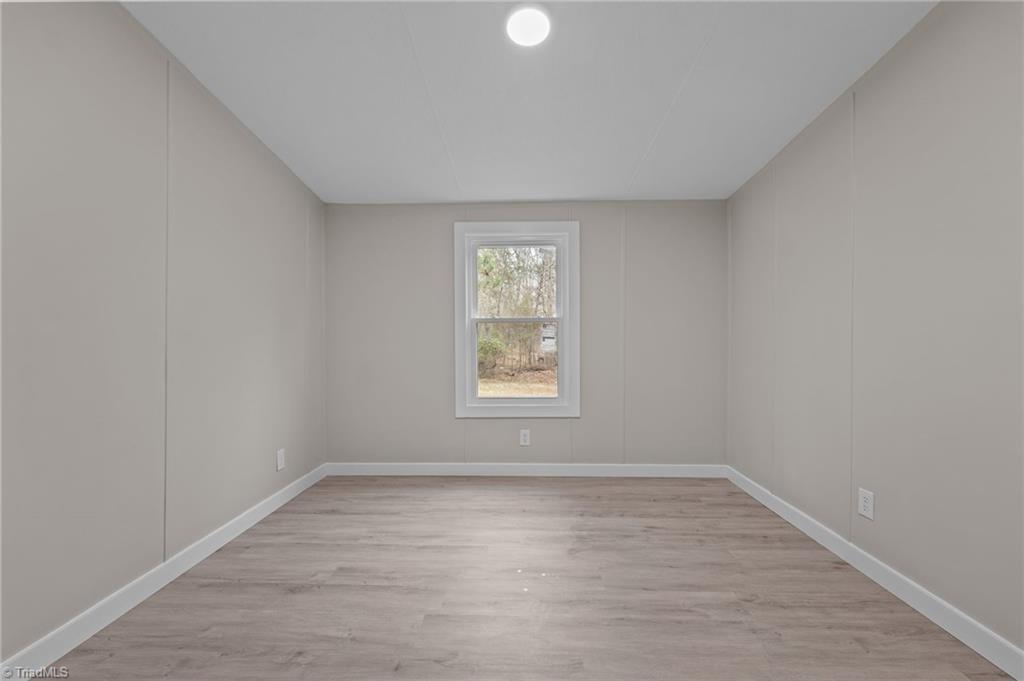 property viewer photo 20