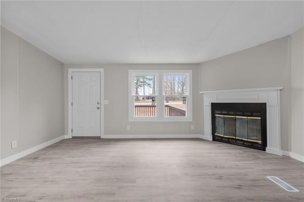 property viewer photo 6