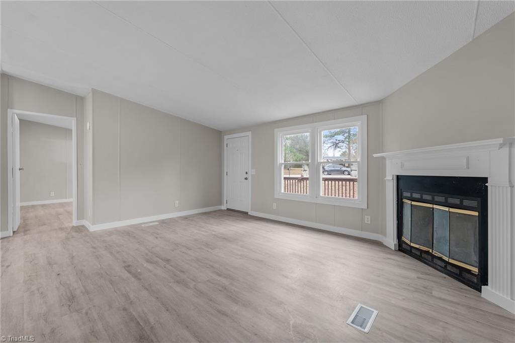 property viewer photo 7