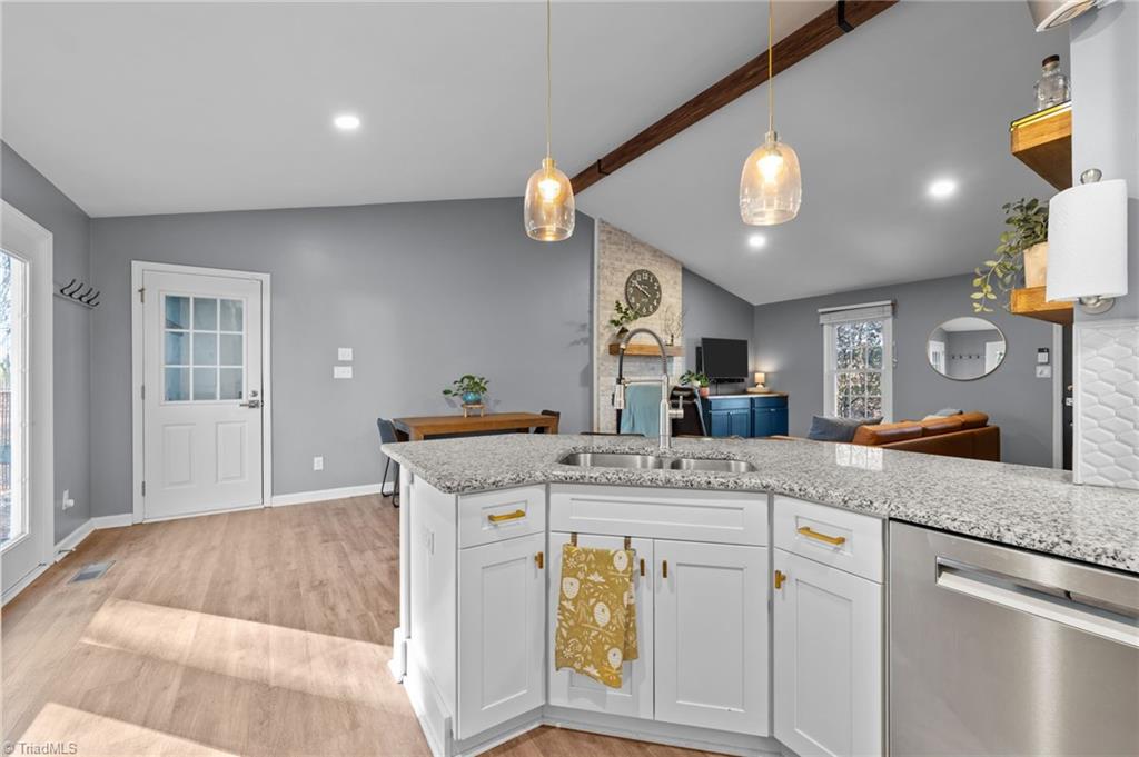property viewer photo 12