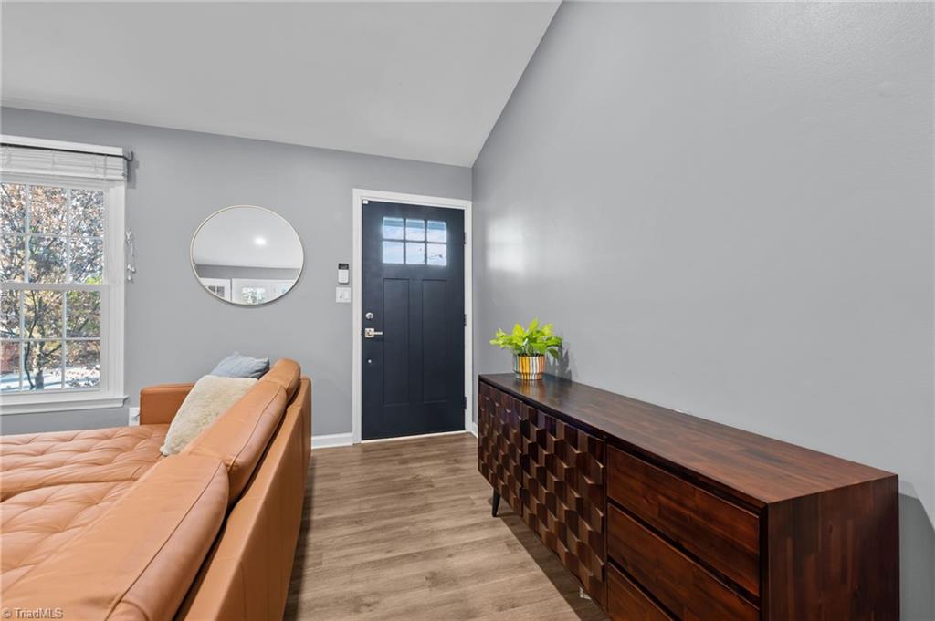 property viewer photo 4