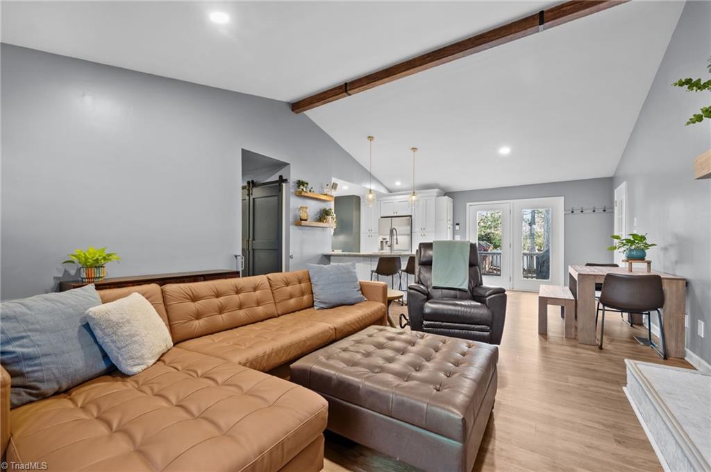 property viewer photo 6