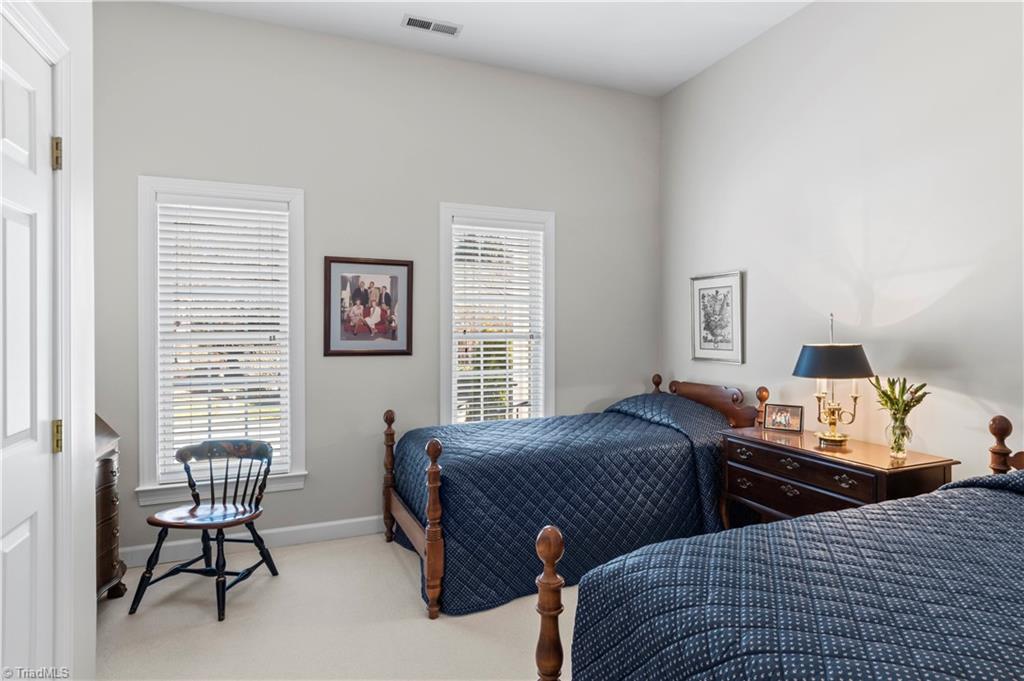 property viewer photo 23